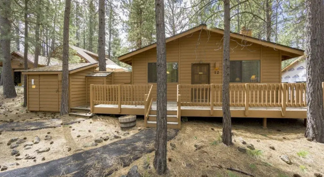 Коттедж Timber 12 3 Bedroom Home