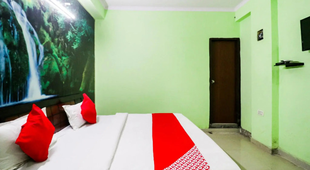 OYO 77339 Uday Paradise, Varaa Hotelli Faridabad Haryana
