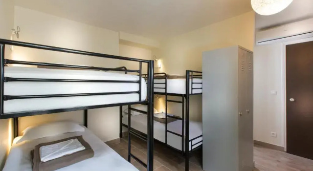 Четырёхместный номер Standard Enjoy Hostel