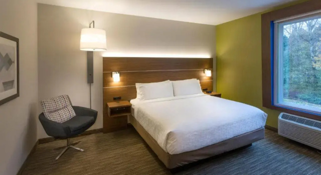 Семейный люкс Holiday Inn Express & Suites - Seattle South - Tukwila by IHG
