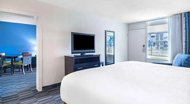 Люкс Days Inn and Suites by Wyndham Oxford