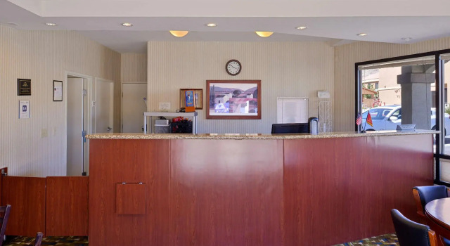 Starlight Inn & Suites Motel 29 Palms Joshua Tree National Park, Забронировать Мотель Туэнтинайн-Палмс Joshua Tree National Park