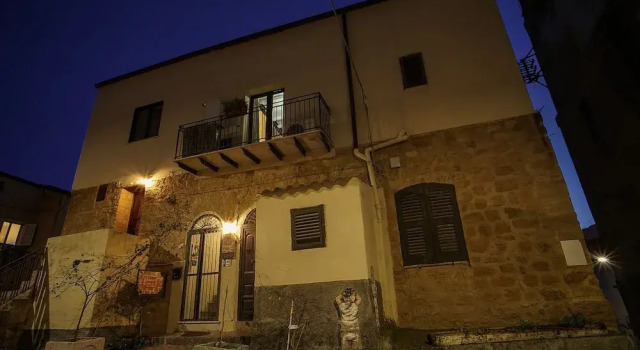 Casa Lerux, Book Hotel Hotels in Sicily with Parking, Parking