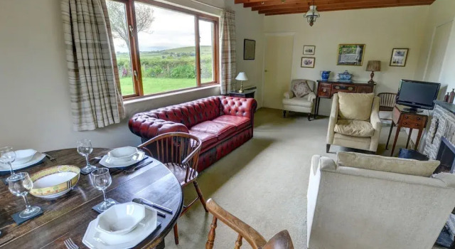 Quaint Holiday Home in Bwlch-y-groes With Garden