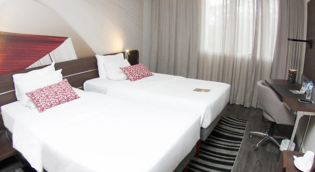 Novotel Sao Jose dos Campos, Забронировать Отель Отели Сан-Жозе-дус-Кампуса с бассейном, Бассейн