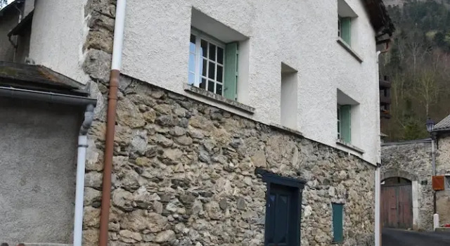 La Belle Audoise, Đặt Khách sạn Querigut 