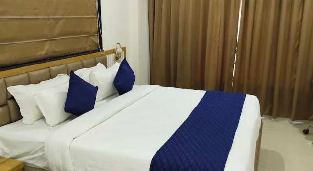 Eastin De Royale, Rezerwuj Hotel Hajdarabad 