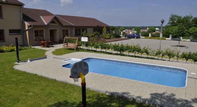 Resort Kovács, Prenota Hotel Hotel a Moravia meridionale con parcheggio, Parcheggio