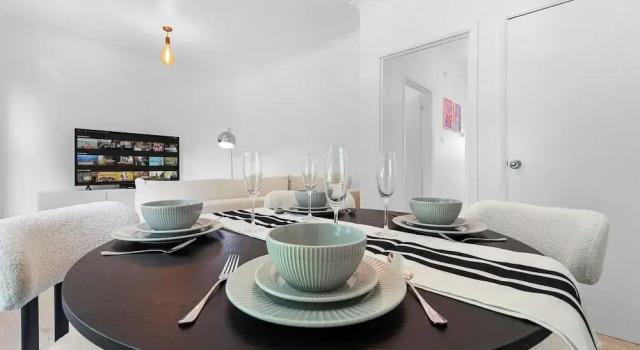 Charming London Apartment Near City Center, Varaa Huoneisto Asunnot kohteessa Merseyside, Huoneisto