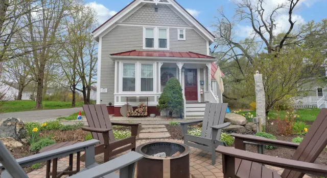James Place Inn Bed and Breakfast, Rezerwuj Bed and Breakfast  