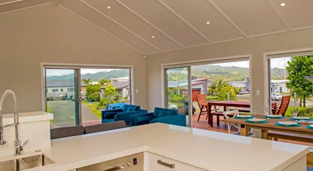 Tattletails Rest - Whitianga Holiday House, Rezerwuj Hotel Hotele w Auckland Region z parkingiem, Parking
