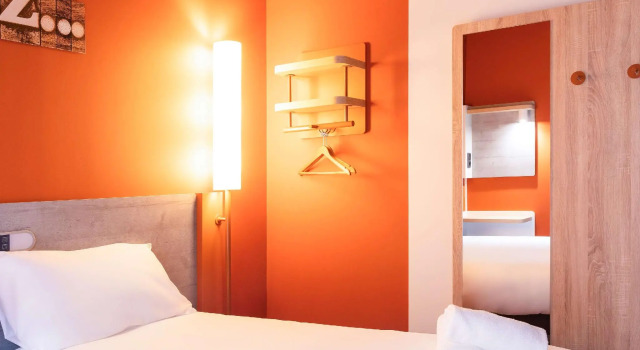 Двухместный номер Standard ibis budget Bilbao City