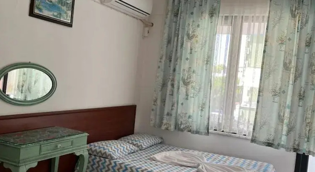 Номер Standard Ada Motel