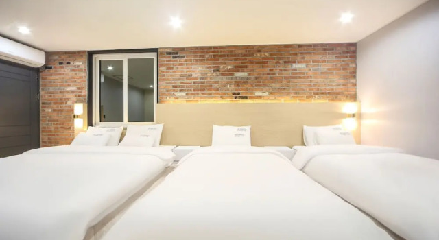 Трёхместный семейный номер Standard Masan First Class Hotel