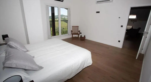 Agroturismo Basitegi, Rezerwuj Hotel Hotele w Baskonia z parkingiem, Parking