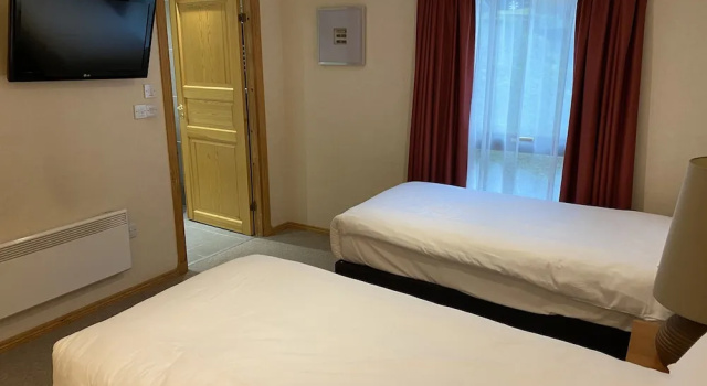Номер Standard с балконом Luxury Loch Lomond Lodge