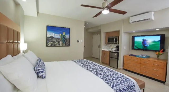 Двухместный номер Standard с балконом Divi Dutch Village Beach Resort