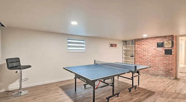 Коттедж Redmond Farmhouse on 2 Acres w/ Deck & Grill!