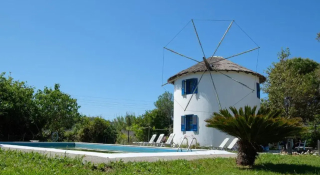 Коттедж Milos Spyridoula