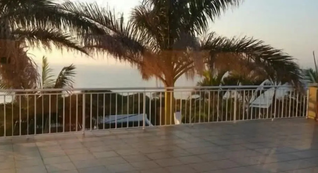 Апартаменты Acacia Crescent Seaview Manor