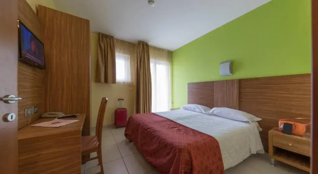 Семейный номер Standard с частичным видом на море Hotel La Ninfea