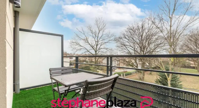 Plaza Parc 02, Забронировать Отель Отели Монтеврен с парковкой, Парковка