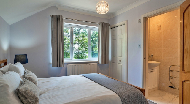 Cottage in Whitestone With Garden & Games Room, Varaa Lomakoti Mökit kohteessa Merseyside, Mökki