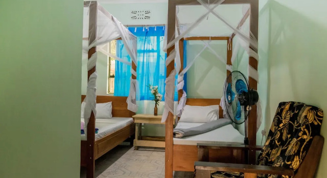 Трёхместный номер Comfort Kilimanjaro Summit Lodge