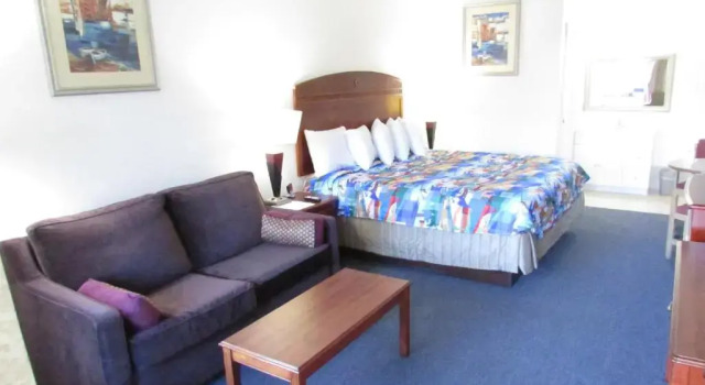 Студия Parsons Inn