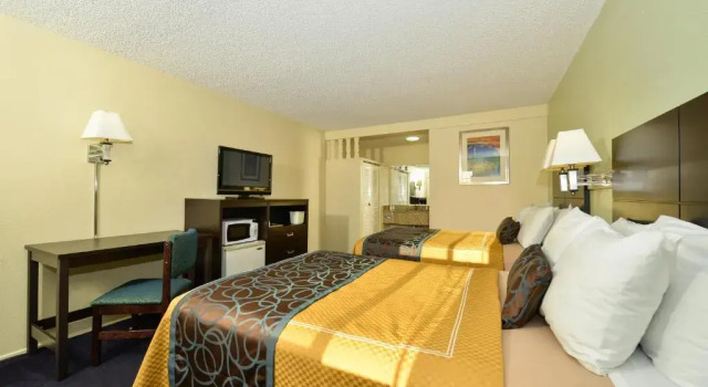 Студия Standard University Inn and Suites Eugene