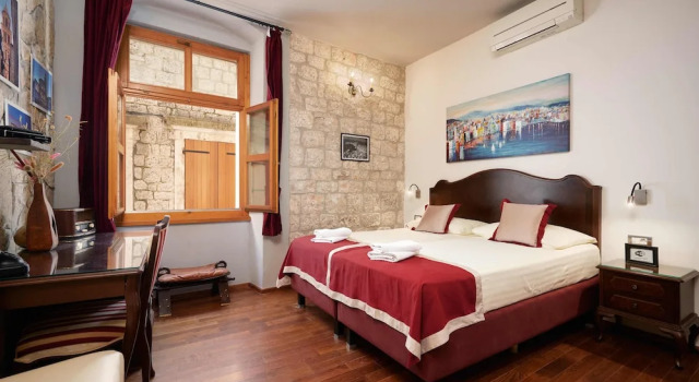 Трёхместный номер Standard Heritage Hotel Tragos