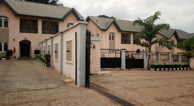 Bayse One Place Jericho, Book Hotel Odo Ona Oio