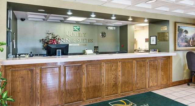 Quality Inn & Suites Franklin, Prenota Hotel Franklin Virginia