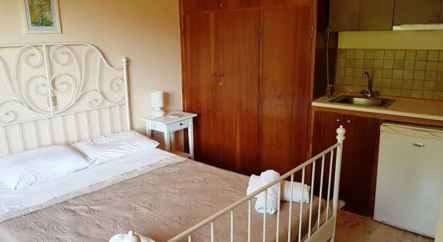 Studios Lefkada, Buchen Sie Pension Sívros 