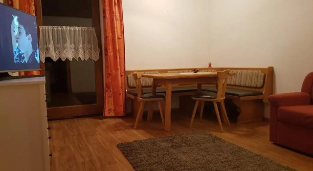 Ferienwohnungen Oebster, Rezerwuj Hotel Hotele w Salzburg z parkingiem, Parking