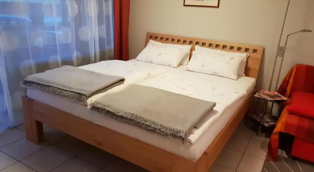 City Appartement 5, Забронировать Апартаменты/квартира Отели Фрайбург-им-Брайсгау с парковкой, рядом с Центральный железнодорожный вокзал Фрайбург-им-Брайсгау, Парковка