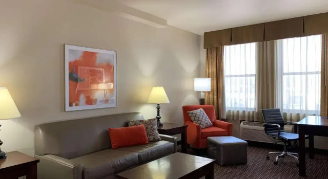 Четырёхместный люкс Radisson Hotel River Falls