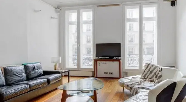 Апартаменты Le Marais & Place de la Republique 3BR