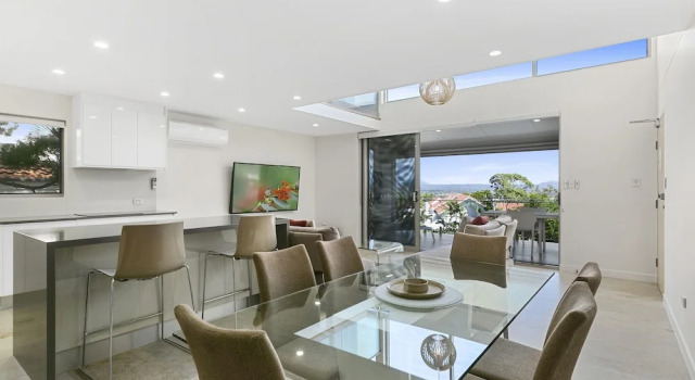 Exquisite Penthouse with views to Laguna Bay - Unit 3 Taralla 18 Edgar Bennett Avenue