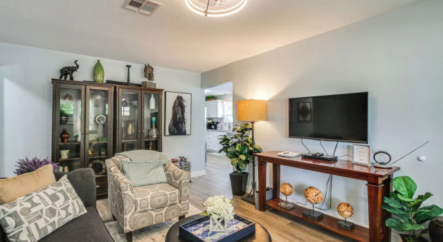 2 Mi to OKC Fairgrounds: Pet-friendly Home w/ Yard, Boek Vakantiehuis Oklahoma City Oklahoma