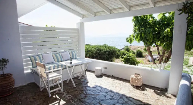 Студия Artemis Seafront Apartments