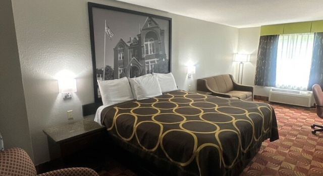 Americas Best Value Inn, Book Mini-hotel Hoteller i Eldon med parkering, Parkering