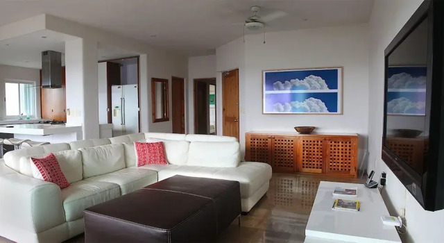 Costa Brava B3. Balcony With a View and a Glass of Wine, Prenota Hotel Puerto Aventuras 
