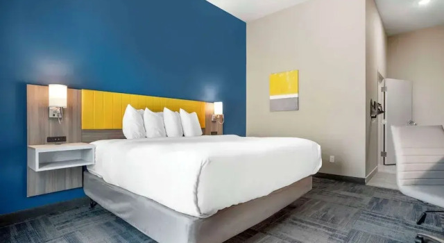 Четырёхместный номер Standard Comfort Inn & Suites Destin near Henderson Beach