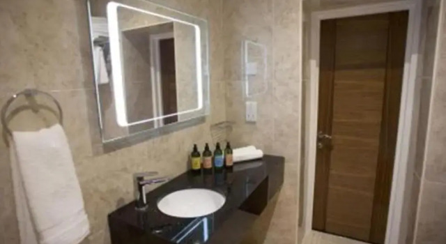 Номер Classic The Lansbury Heritage Hotel and Spa By Sunday - Canary Wharf London