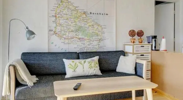 Apartment Aakirkeby, Book Lejlighed Hoteller i Akirkeby med pool, Swimmingpool