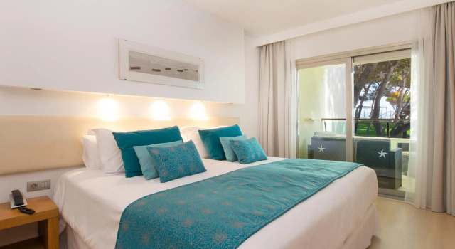 Двухместный номер Superior Iberostar Selection Playa de Muro Village