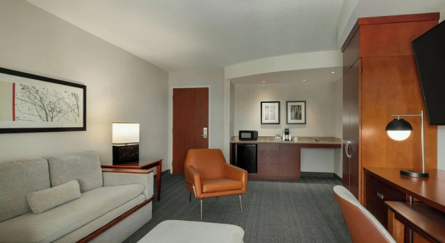 Люкс Courtyard by Marriott Greenville
