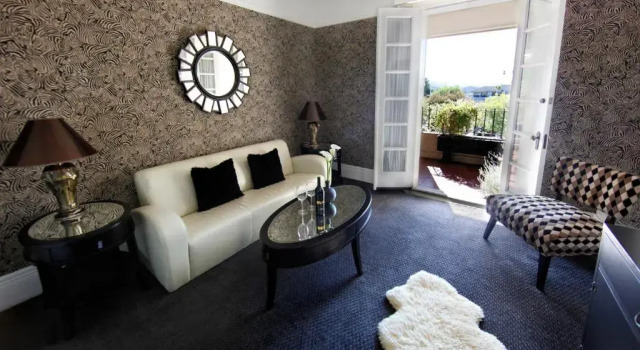 Люкс с балконом Mount View Hotel & Spa