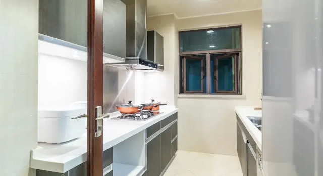 Апартаменты Locals Boutique Apartment Huafa Plaza 19